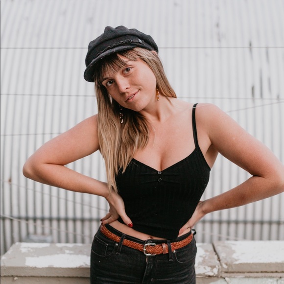 Meet your Posher, Alyssa - Picture 16 of 16